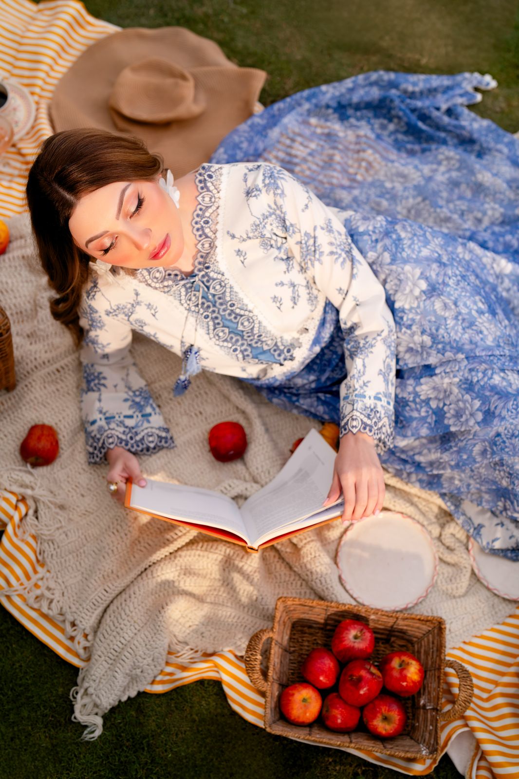 Aabyaan - Shezlin Chikankari Ramadan Edit 25 | ELYSIA (AR-01)